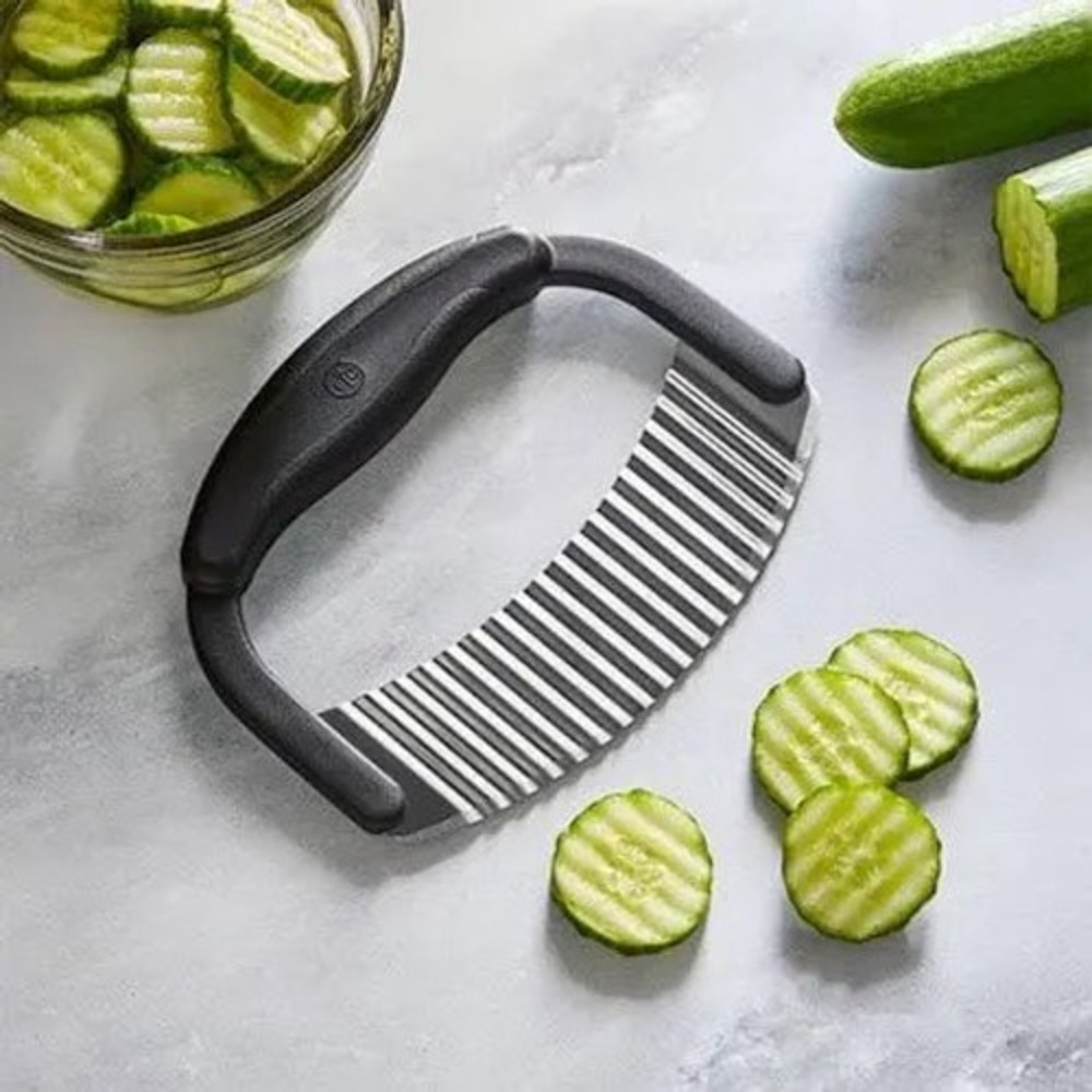 Pampered Chef Crinkle Cutter Black Handle Stainless Steel Wavy Blade 1089